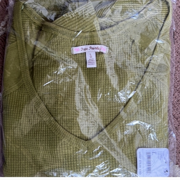 NWT: FREE PEOPLE; SANTA CLARA THERMAL LONG SLEEVE TOP. - Picture 4 of 4